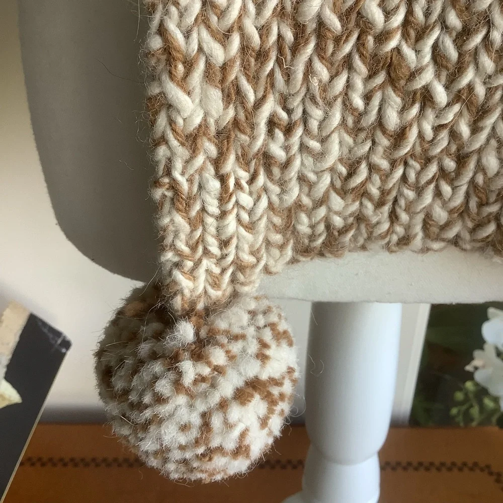 New Awamaki Peruvian Handmade Alpaca Wool Knit Scarf with Pom- Poms